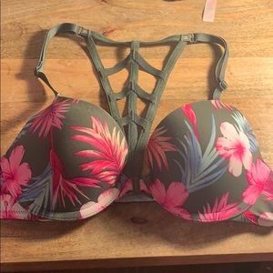 VS Pink back web PUSH up bra